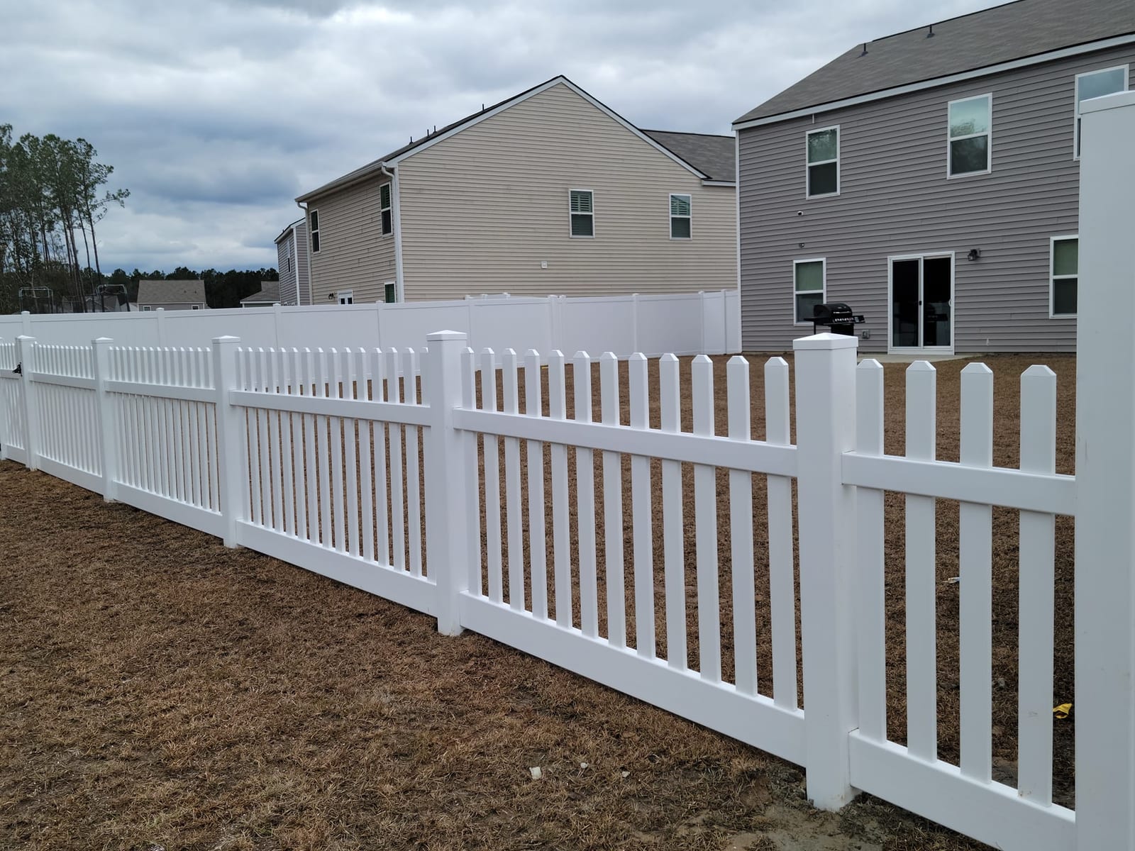 Vinyl Fence 4