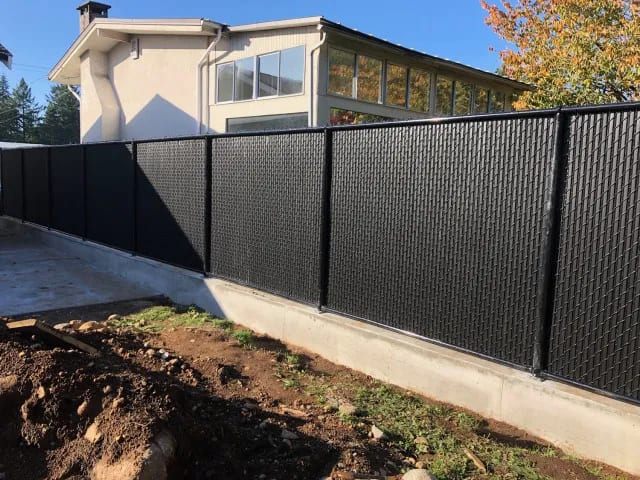 Slatted Chain Link — Chain Link Fences